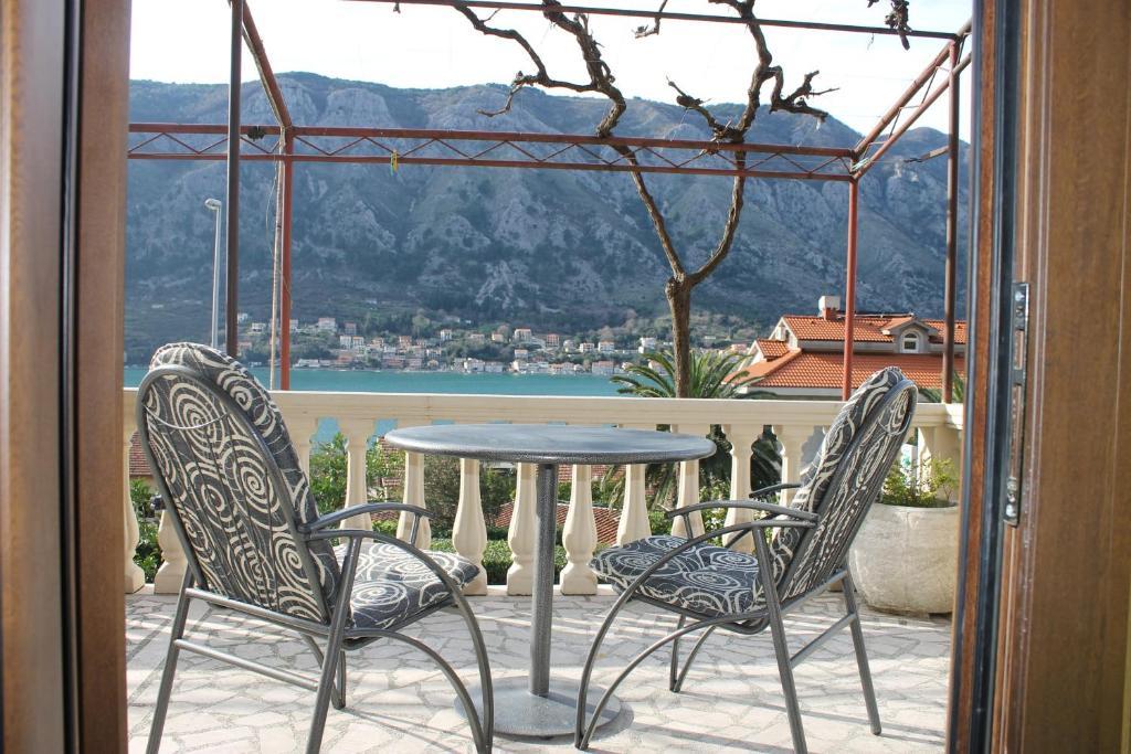 Apartmani Cetkovic Kotor Habitación foto